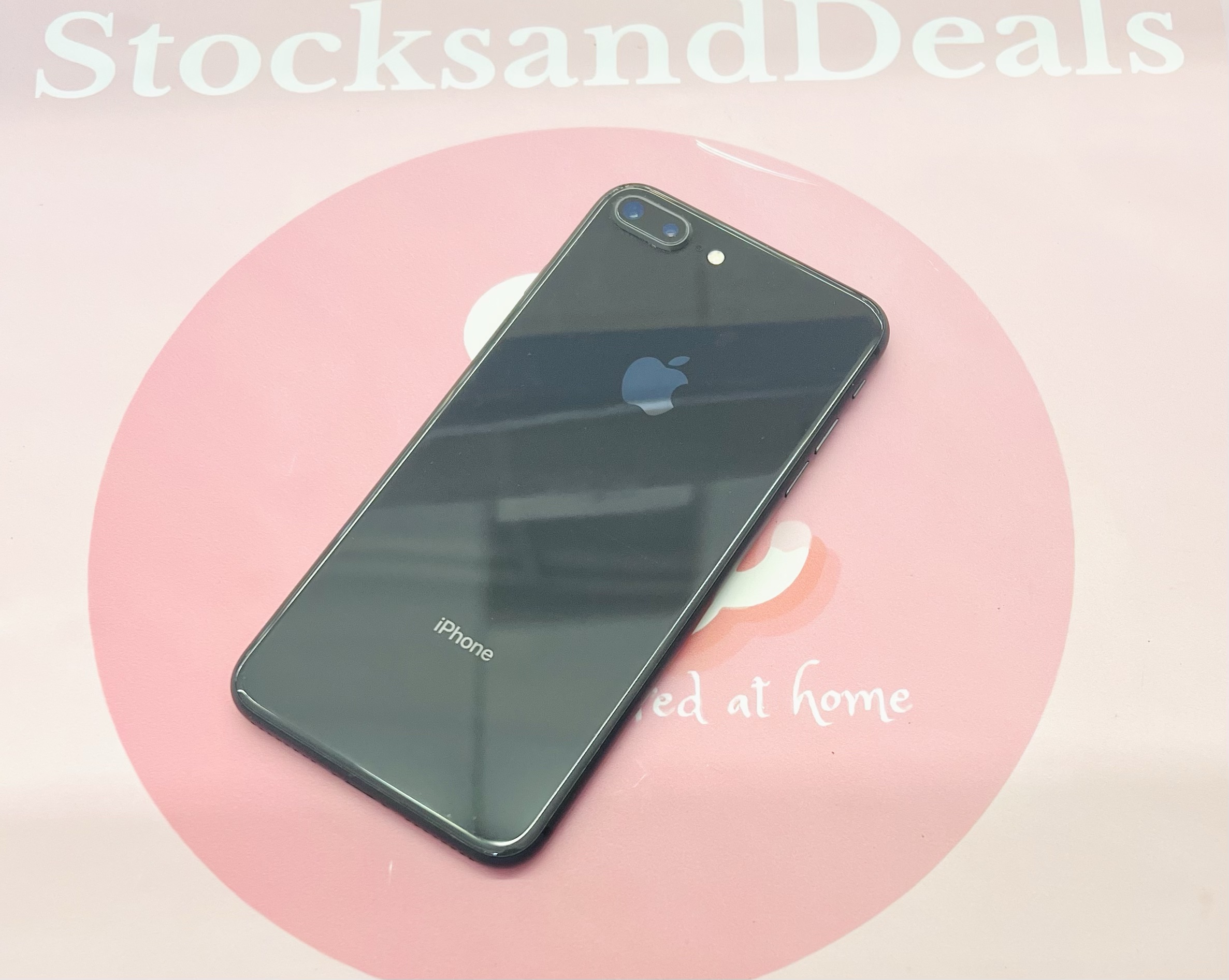 Apple iPhone 8 Plus - Unlocked - 64GB